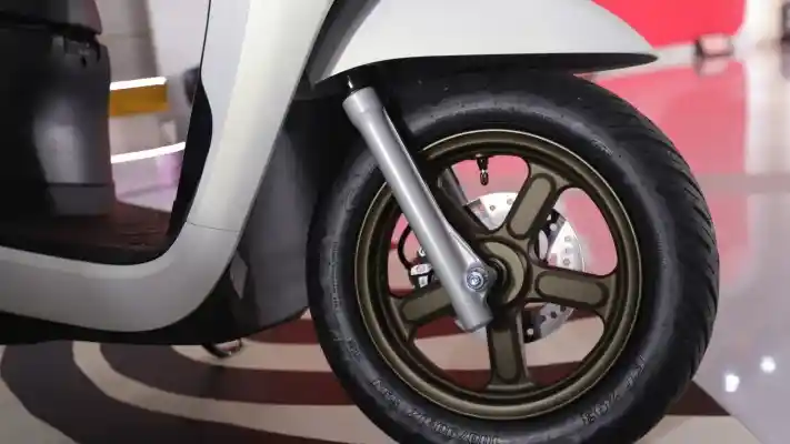 Scoopy Prestige White
